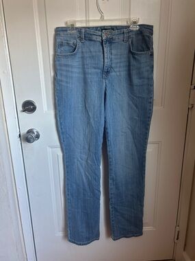 Lee’s Classic Women's Light Blue Jeans